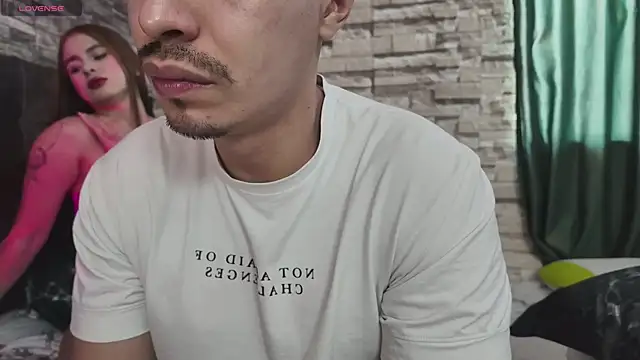 HotCouple 697 online show from March 19, 2026, 4:07 pm