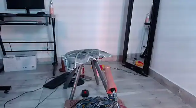 Amelie hills02 online show from March 18, 2025, 9:23 am