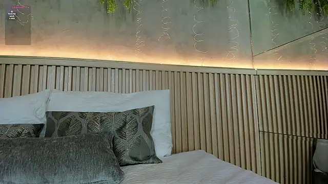 Lana Lann online show from March 4, 2026, 12:35 pm