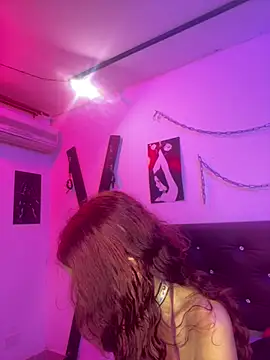 Little Naughtty online show from March 5, 2026, 12:46 pm