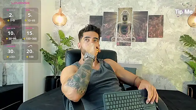 Snapshot of Nate_franco chatting on October 23, 2025, 2:32 am Nate franco online show from October 23, 2025, 2:32 am