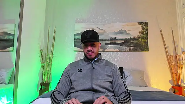 Snapshot of Nate_franco chatting on March 21, 2025, 4:06 am Nate franco online show from March 21, 2025, 4:06 am