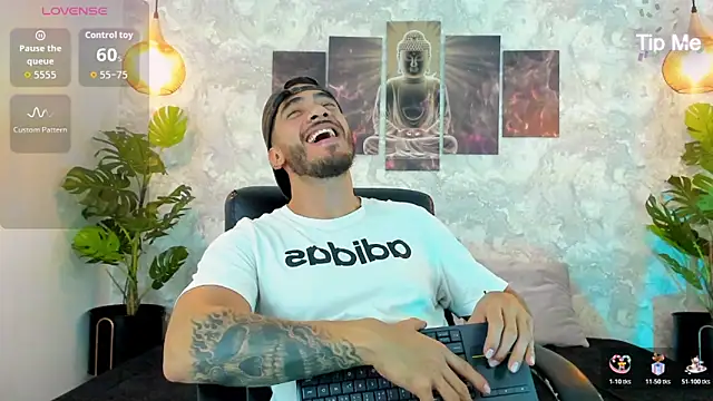 Snapshot of Nate_franco chatting on November 25, 2025, 12:33 am Nate franco online show from November 25, 2025, 12:33 am