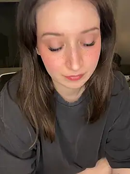 nerdynina online show from January 18, 2026, 1:31 am