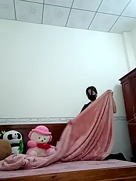    Erin    online show from April 7, 2026, 2:46 am