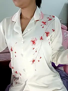    Erin    online show from April 3, 2026, 4:41 am