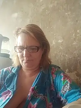 Forest-Lady online show from March 31, 2026, 8:05 am