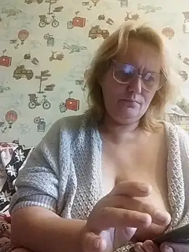 Forest-Lady online show from October 23, 2025, 7:07 am