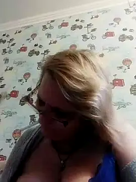 Forest-Lady online show from February 23, 2025, 2:57 pm