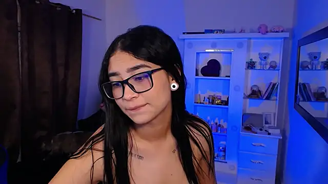 Snapshot of thalia_066 chatting on October 1, 2025, 11:36 am thalia 066 online show from October 1, 2025, 11:36 am