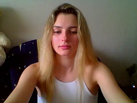 lady olivia  online show from March 6, 2026, 2:12 pm