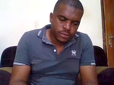 Snapshot of lui_cuuty chatting on October 2, 2025, 12:08 pm lui cuuty online show from October 2, 2025, 12:08 pm