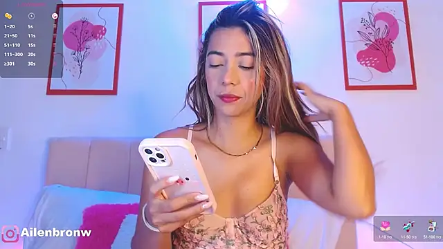 Snapshot of elianabrown chatting on February 18, 2025, 10:58 pm elianabrown online show from February 18, 2025, 10:58 pm