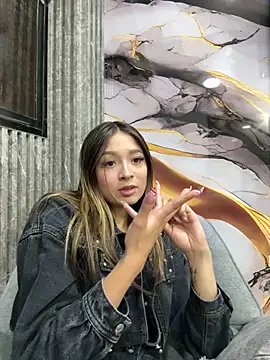 Snapshot of Victoria_Adams14 chatting on November 26, 2025, 2:33 am Victoria Adams14 online show from November 26, 2025, 2:33 am