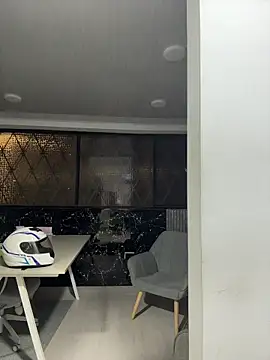 Snapshot of Victoria_Adams14 chatting on November 7, 2025, 5:01 am Victoria Adams14 online show from November 7, 2025, 5:01 am