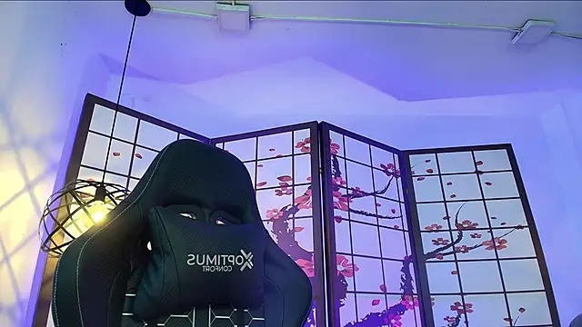 Snapshot of Victoria_Adams14 chatting on November 12, 2025, 7:01 am Victoria Adams14 online show from November 12, 2025, 7:01 am