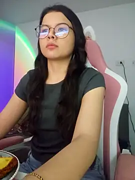 azumiichan online show from October 21, 2025, 12:00 am