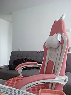 azumiichan online show from September 13, 2025, 1:55 pm