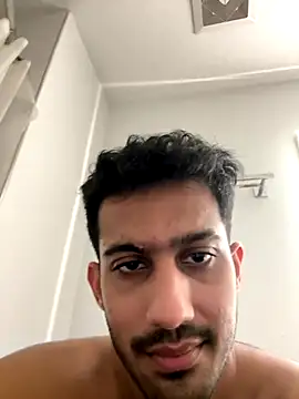 Snapshot of Notahuman1082 chatting on November 23, 2025, 1:37 am Notahuman1082 online show from November 23, 2025, 1:37 am