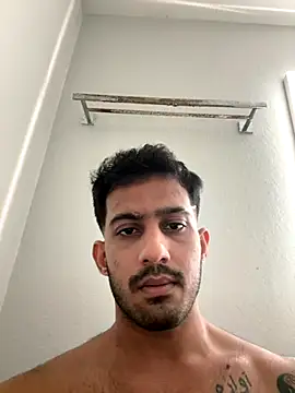 Snapshot of Notahuman1082 chatting on December 5, 2025, 8:02 am Notahuman1082 online show from December 5, 2025, 8:02 am