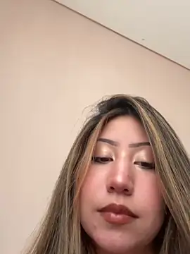 I am tori online show from April 5, 2026, 9:43 pm