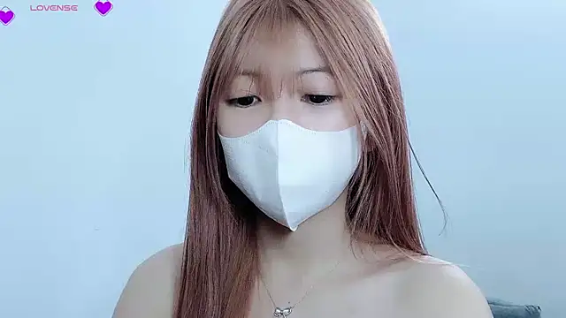 tanhxiu online show from February 13, 2025, 3:56 pm