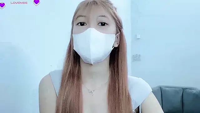 tanhxiu online show from February 16, 2025, 2:32 pm