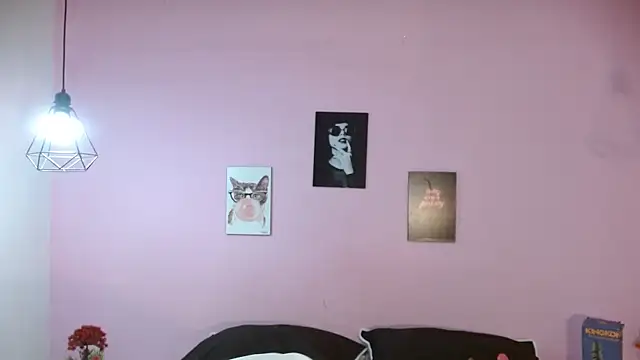 adaraacox online show from February 7, 2025, 1:43 pm