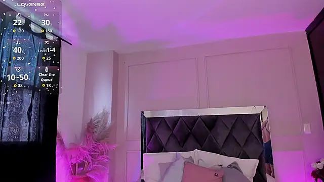 keitlynsoto online show from September 9, 2025, 12:25 pm