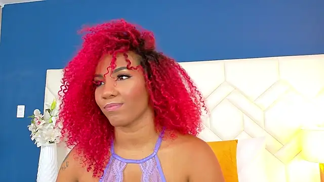 RubyRossel online show from September 21, 2025, 12:43 pm