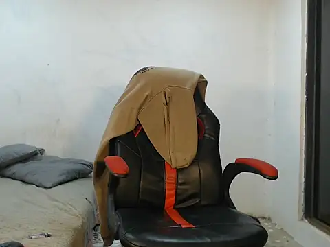 danielitopapuu online show from October 23, 2025, 12:42 am