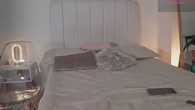 Snapshot of Madison_evans1 chatting on February 12, 2026, 6:46 am Madison evans1 online show from February 12, 2026, 6:46 am