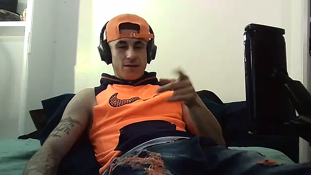 --D-a-D-D-y- online show from February 12, 2026, 6:35 am