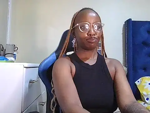 sexxygoldy online show from December 19, 2025, 4:38 am