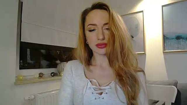 JulietteDiamond online show from March 11, 2025, 10:42 pm