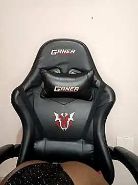 charmainexxx online show from February 25, 2026, 11:26 pm