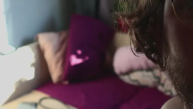 pleasure8869 online show from September 28, 2025, 1:40 pm