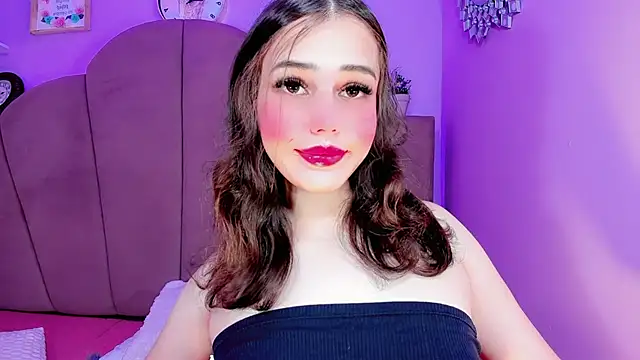 ValeriaAguilar online show from October 6, 2025, 9:04 pm