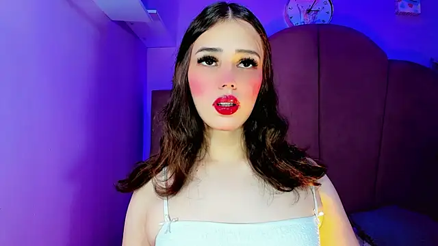 ValeriaAguilar online show from September 8, 2025, 9:36 pm