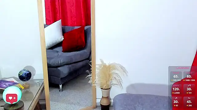 Snapshot of _AllisonSweet_ chatting on December 19, 2025, 12:51 pm AllisonSweet online show from December 19, 2025, 12:51 pm