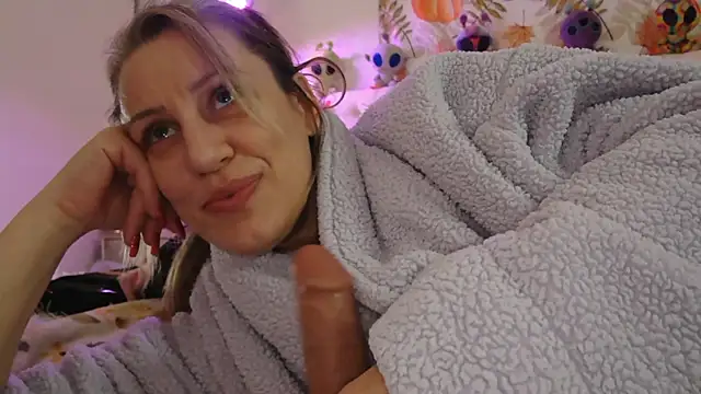 VegasDani online show from November 8, 2025, 7:01 am