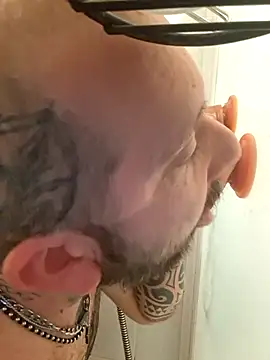 teddy79good online show from December 22, 2025, 5:13 pm