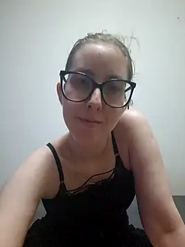 Snapshot of Sarah459 chatting on February 11, 2025, 6:44 pm Sarah459 online show from February 11, 2025, 6:44 pm