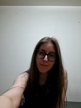 Snapshot of Sarah459 chatting on March 10, 2025, 8:23 pm Sarah459 online show from March 10, 2025, 8:23 pm