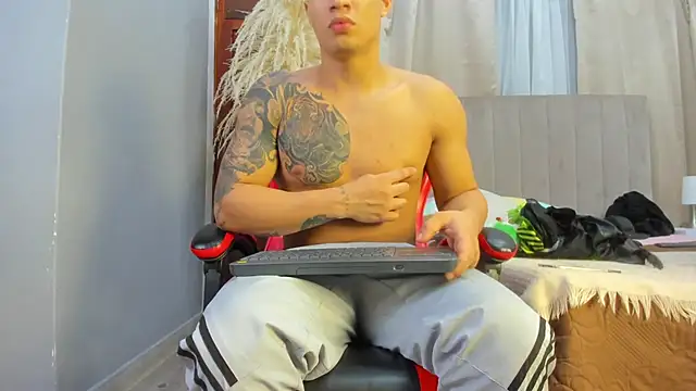 angel adamx online show from October 17, 2025, 3:10 am