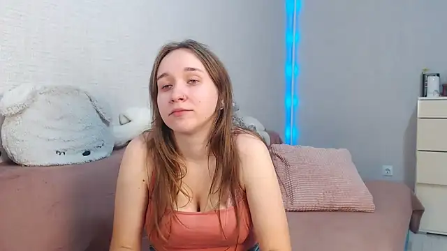 lovely hayley online show from September 19, 2025, 10:25 pm