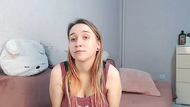 Snapshot of lovely_hayley chatting on February 7, 2026, 9:01 pm lovely hayley online show from February 7, 2026, 9:01 pm