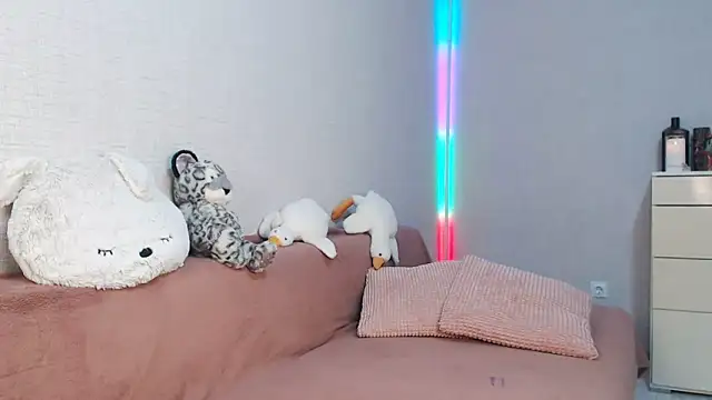 Snapshot of lovely_hayley chatting on February 4, 2026, 9:54 pm lovely hayley online show from February 4, 2026, 9:54 pm