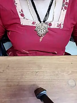 Aishu-tamil09 online show from January 12, 2026, 2:35 pm