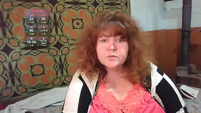 Snapshot of RoseRed69 chatting on October 21, 2025, 4:56 am RoseRed69 online show from October 21, 2025, 4:56 am